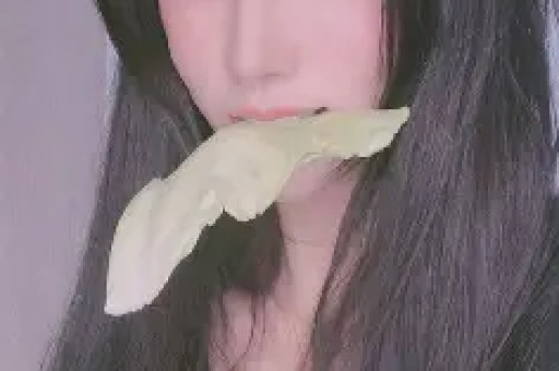 33岁李梦演情妇费劲扮性感还是被41岁朱珠秒成了村妇